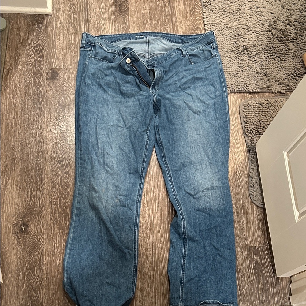 Old Navy Women's Mid Rise Boot Cut Jeans in Blue